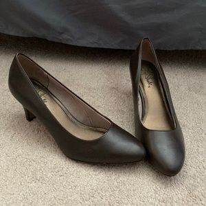 Brand new chocolate brown short heel lifestride